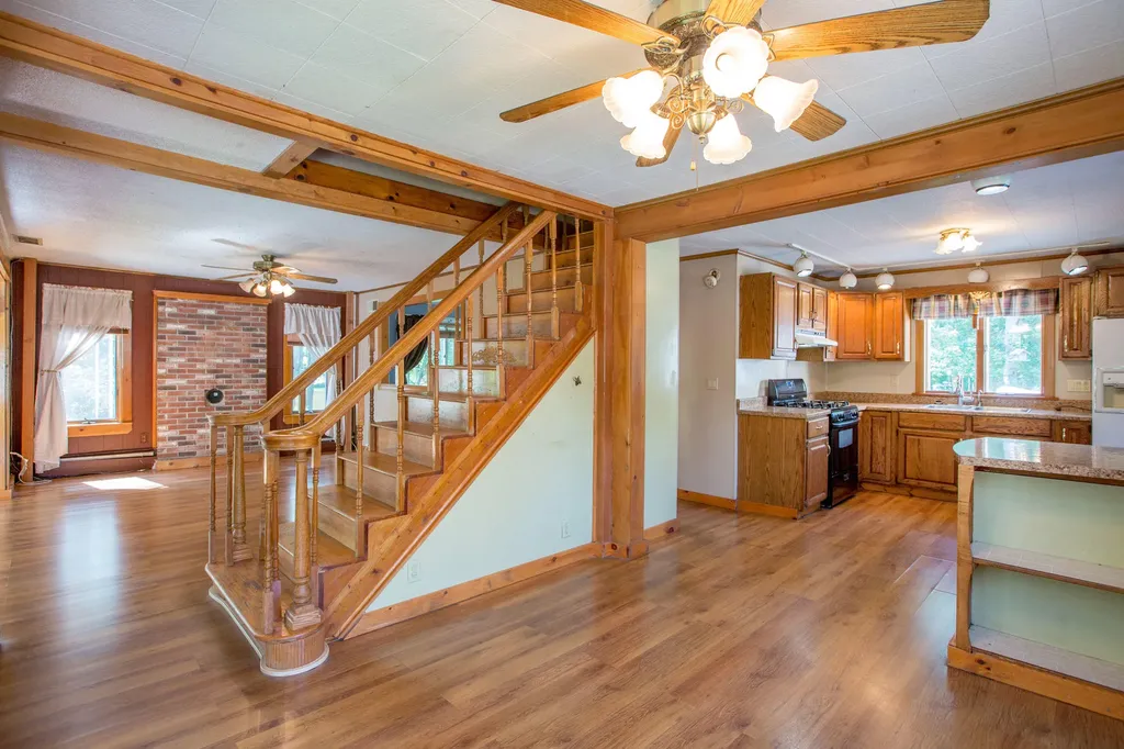 404 Lewiston Road Topsham ME 04086