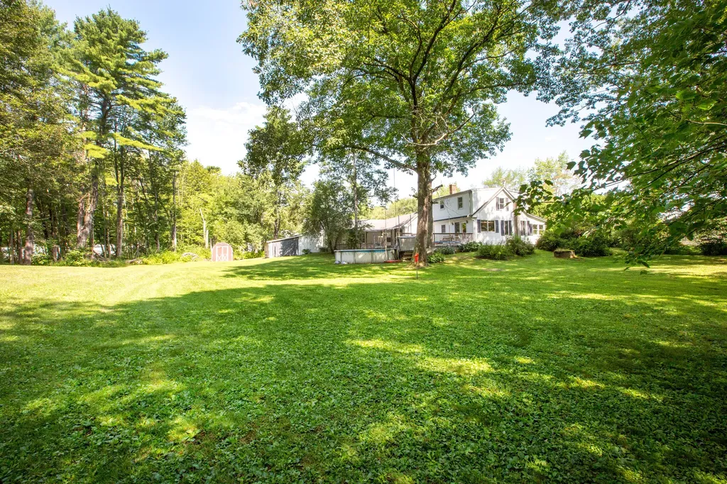 404 Lewiston Road Topsham ME 04086