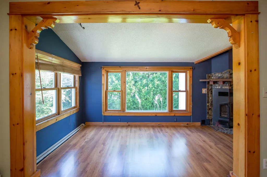 404 Lewiston Road Topsham ME 04086