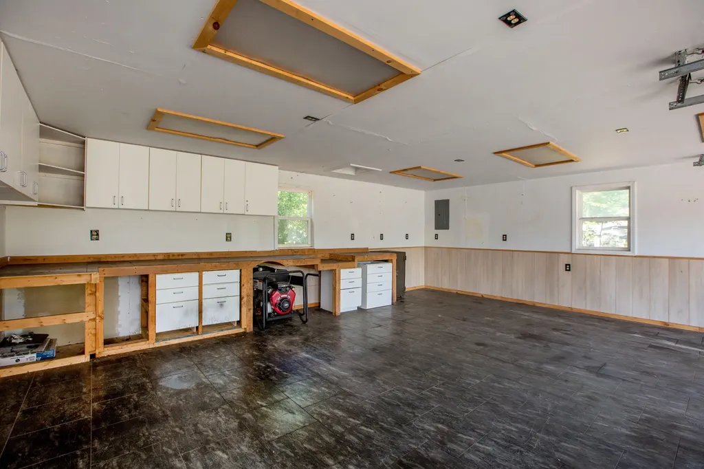 404 Lewiston Road Topsham ME 04086