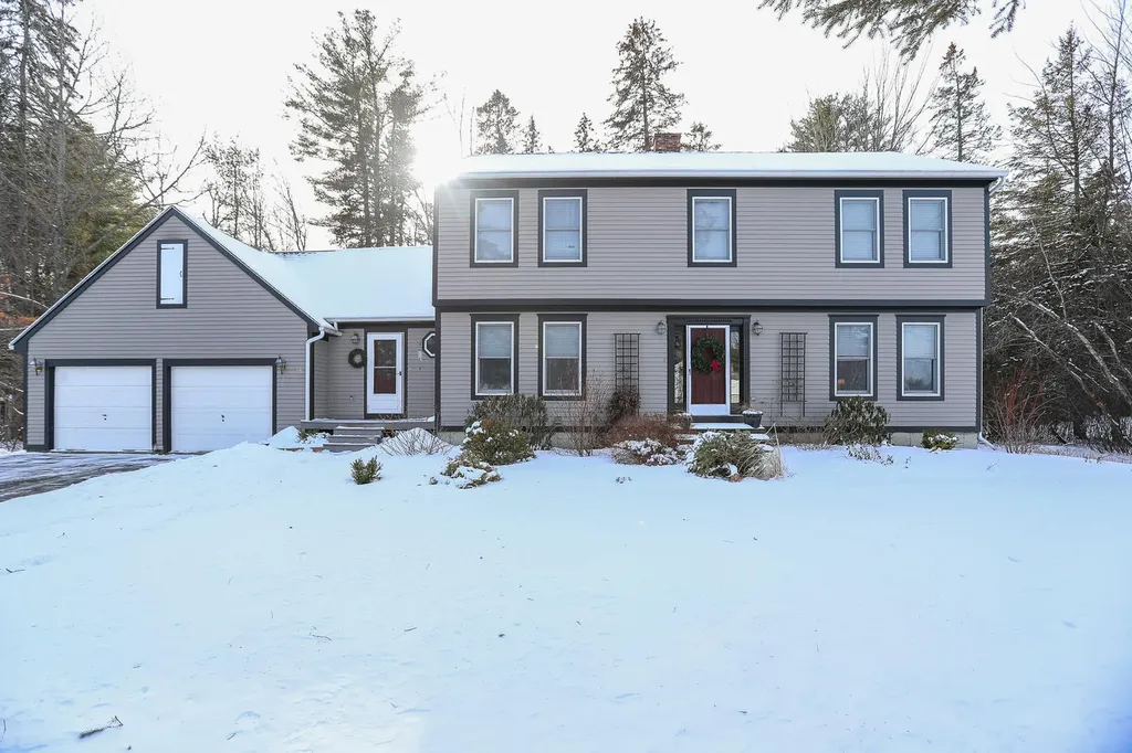 13 Cromwell Drive Orono ME 04473