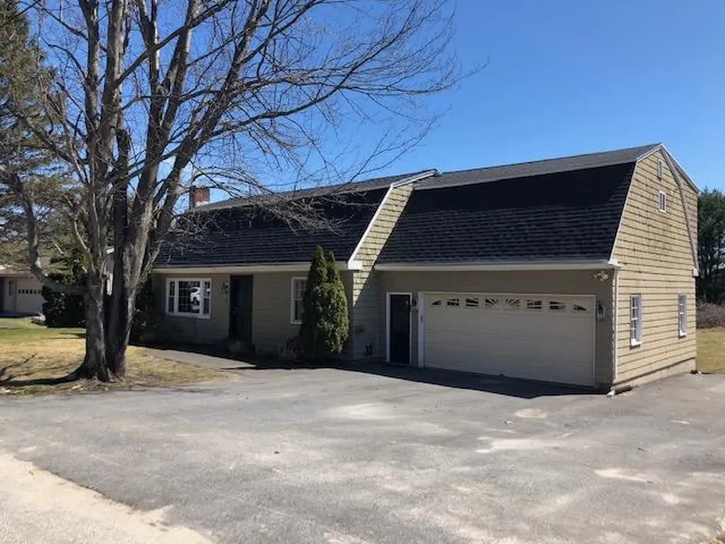 32 Hamlin Road Falmouth ME 04105