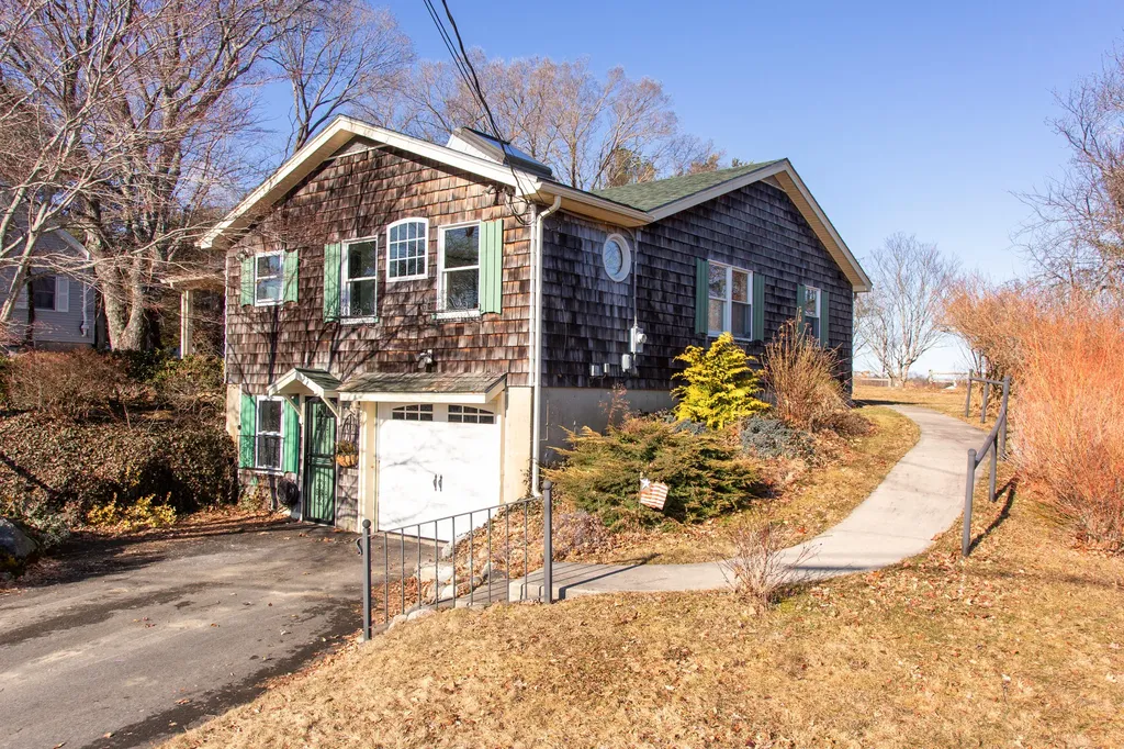 75 Sunrise Terrace Thomaston ME 04861