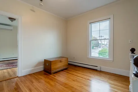 32 Lincoln Street Portland ME 04103