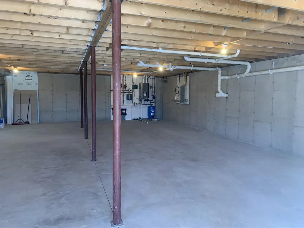 239 Old Airline Road Aurora ME 04408