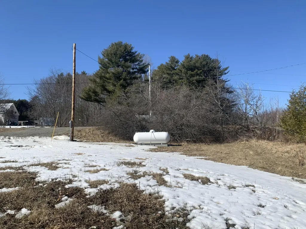239 Old Airline Road Aurora ME 04408