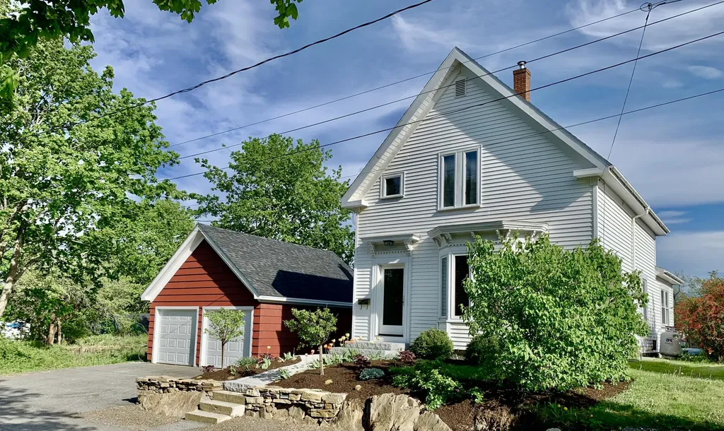 32 Berkley Street Rockland ME 04841