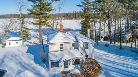 83 Meadow Road Raymond ME 04071