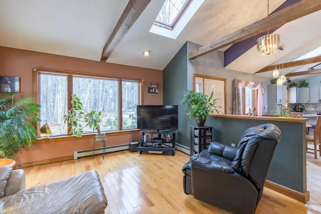 5 Luckys Lane Windham ME 04062