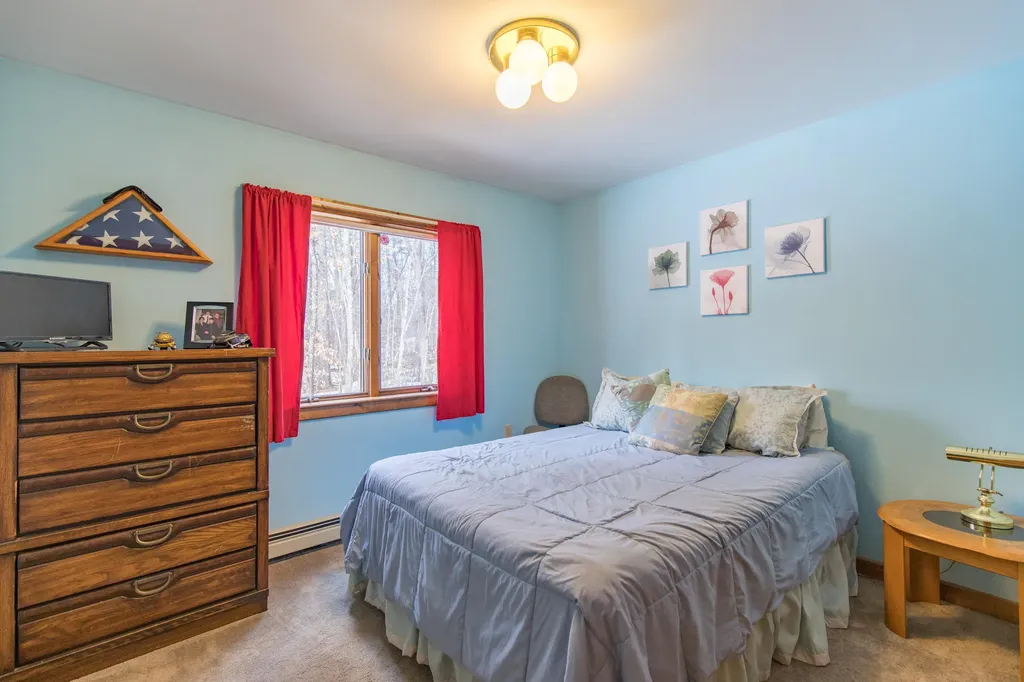5 Luckys Lane Windham ME 04062