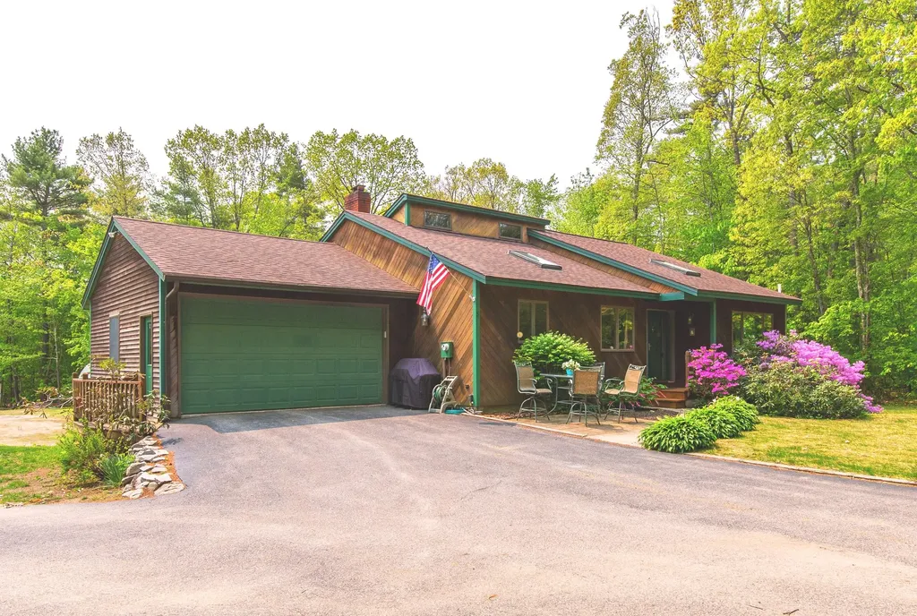 5 Luckys Lane Windham ME 04062