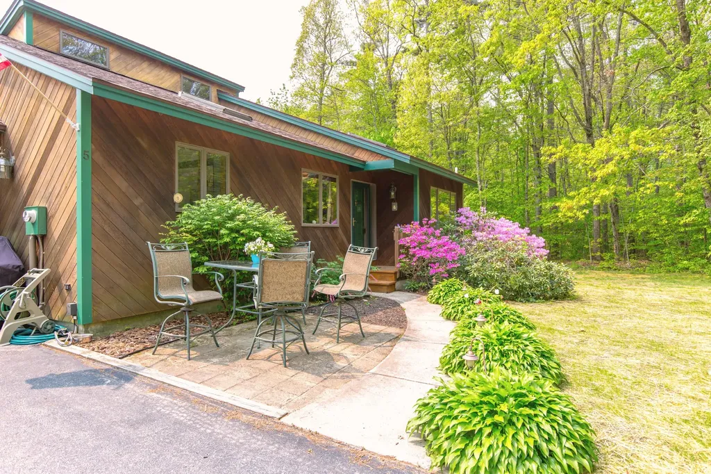 5 Luckys Lane Windham ME 04062