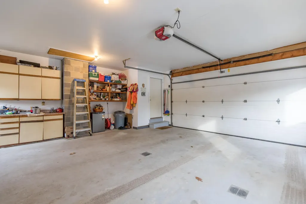 5 Luckys Lane Windham ME 04062