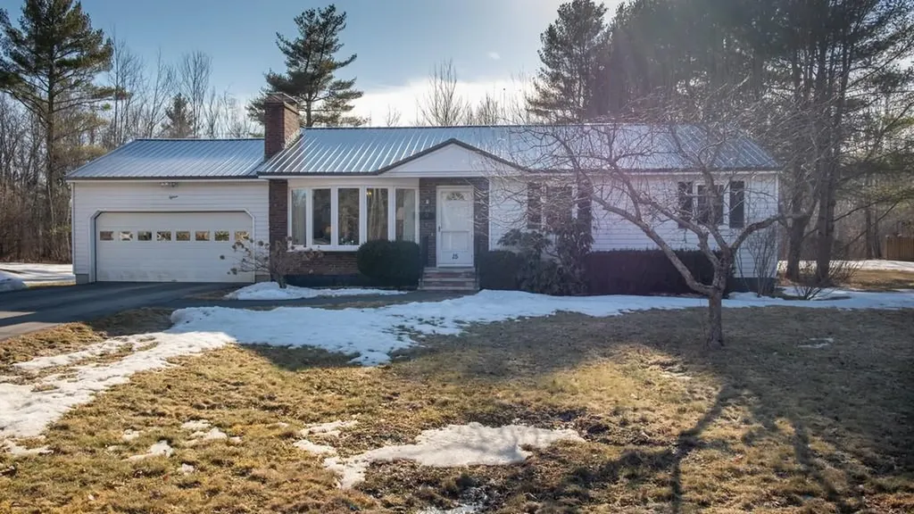15 Rotherdale Road Brewer ME 04412