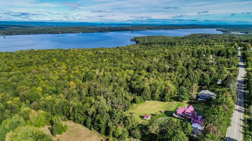 724 Pond Road Sidney ME 04330
