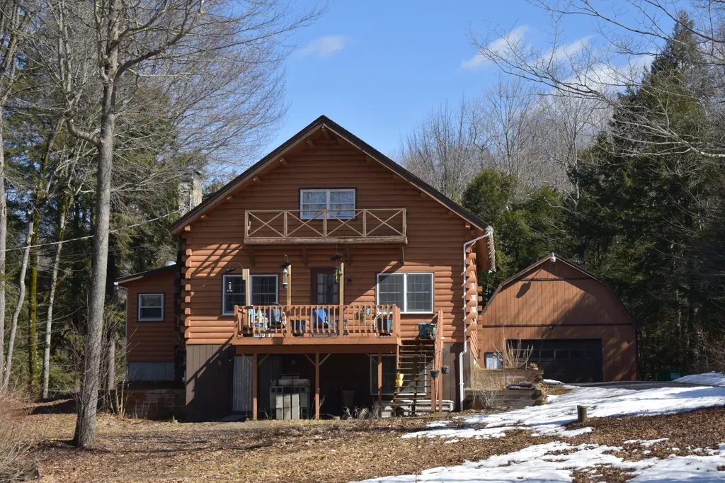 7 Old Route 133 Winthrop ME 04364