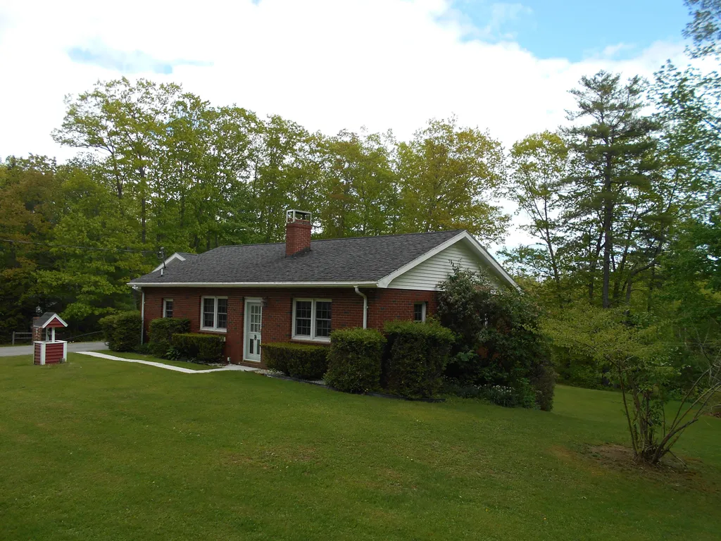 253 Mast Hill Road Bucksport ME 04416