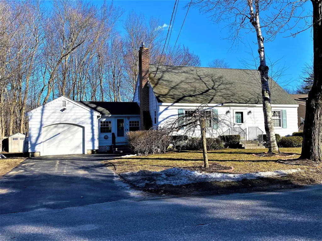 24 Oakland Avenue Westbrook ME 04092