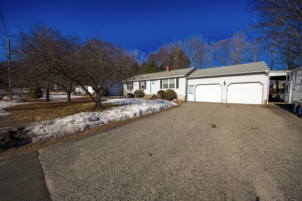 54 Essex Street Sanford ME 04073