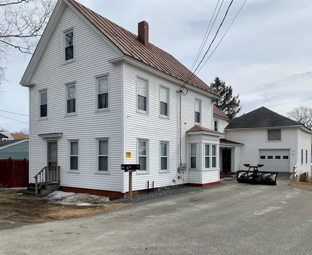 14 Winter Street Fairfield ME 04937