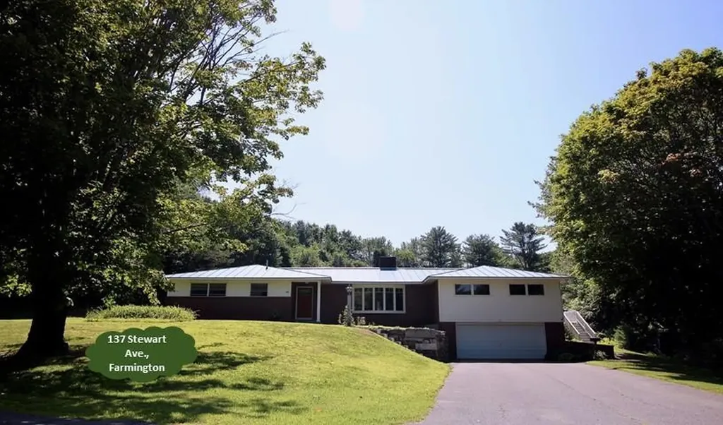 137 Stewart Avenue Farmington ME 04938