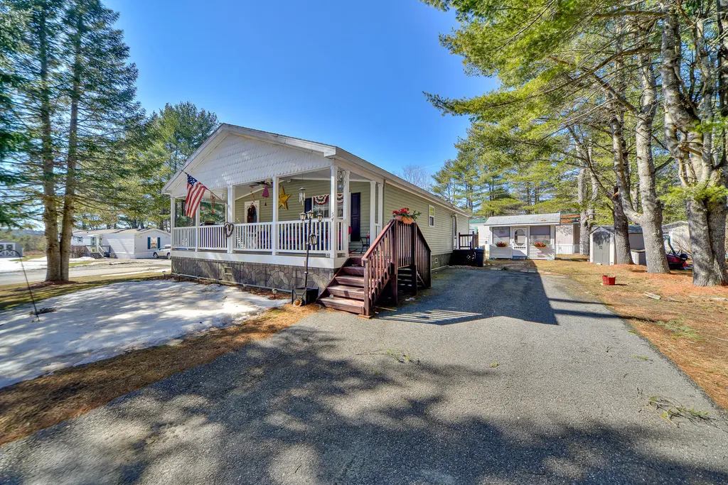 54 Monarch Drive Augusta ME 04330