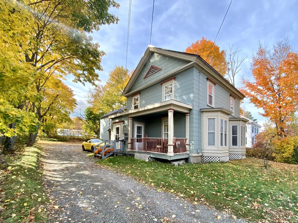 537 Main Street Calais ME 04619