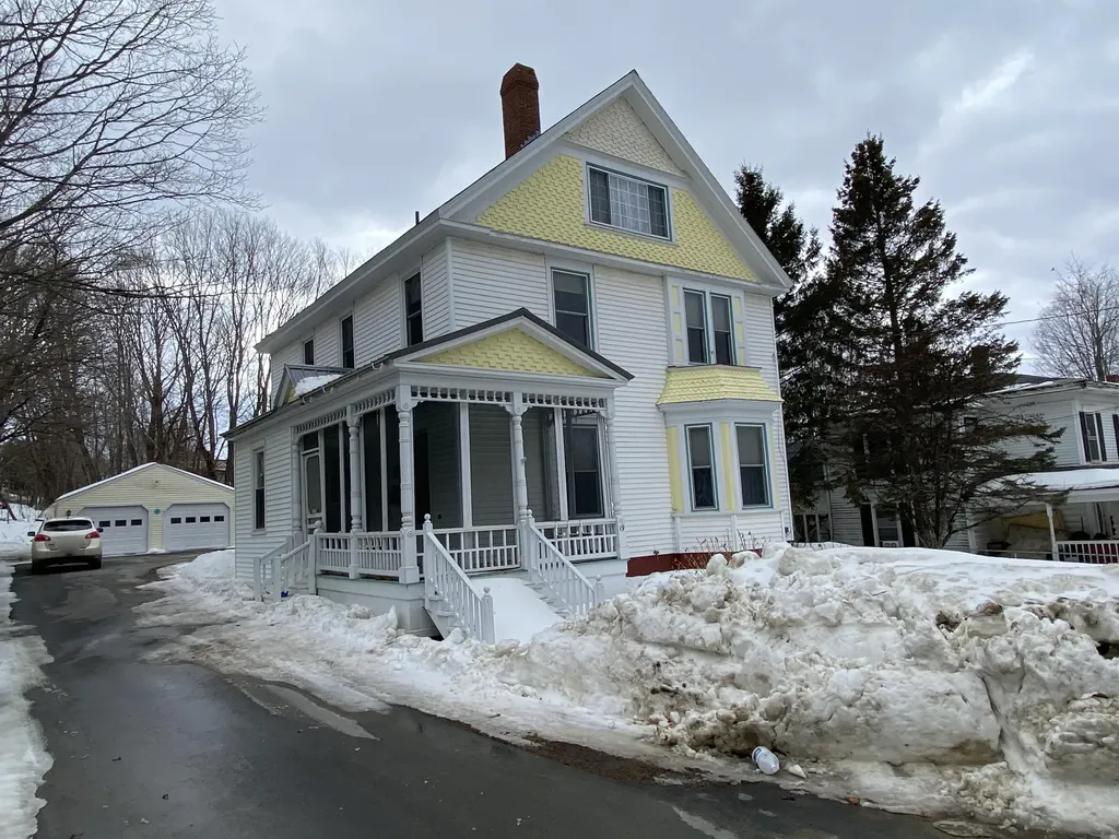 19 Maple Street Dexter ME 04930