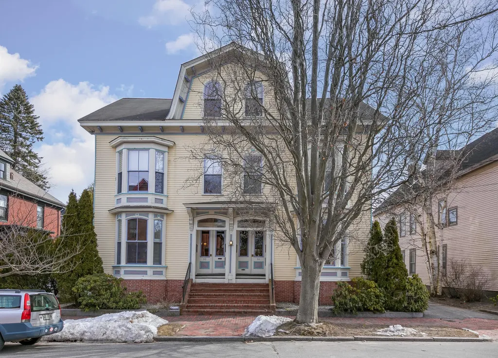 53 Thomas Street Portland ME 04102