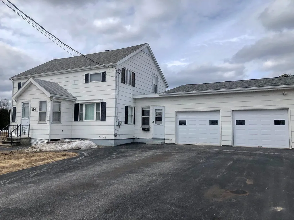 54 Dill Street Lewiston ME 04240