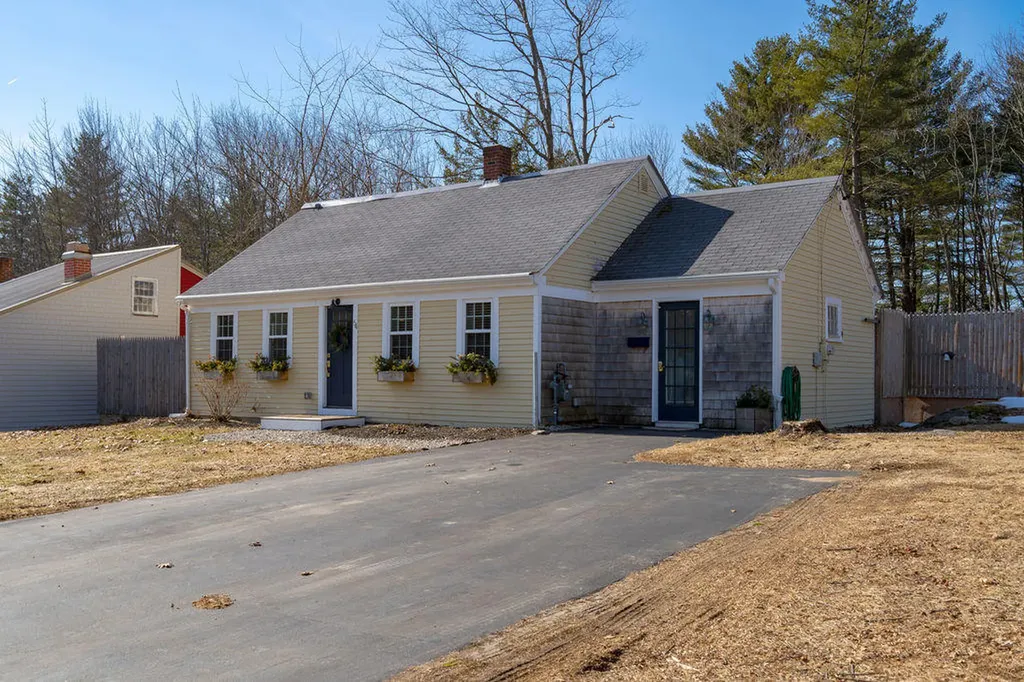54 Florida Avenue Portland ME 04103