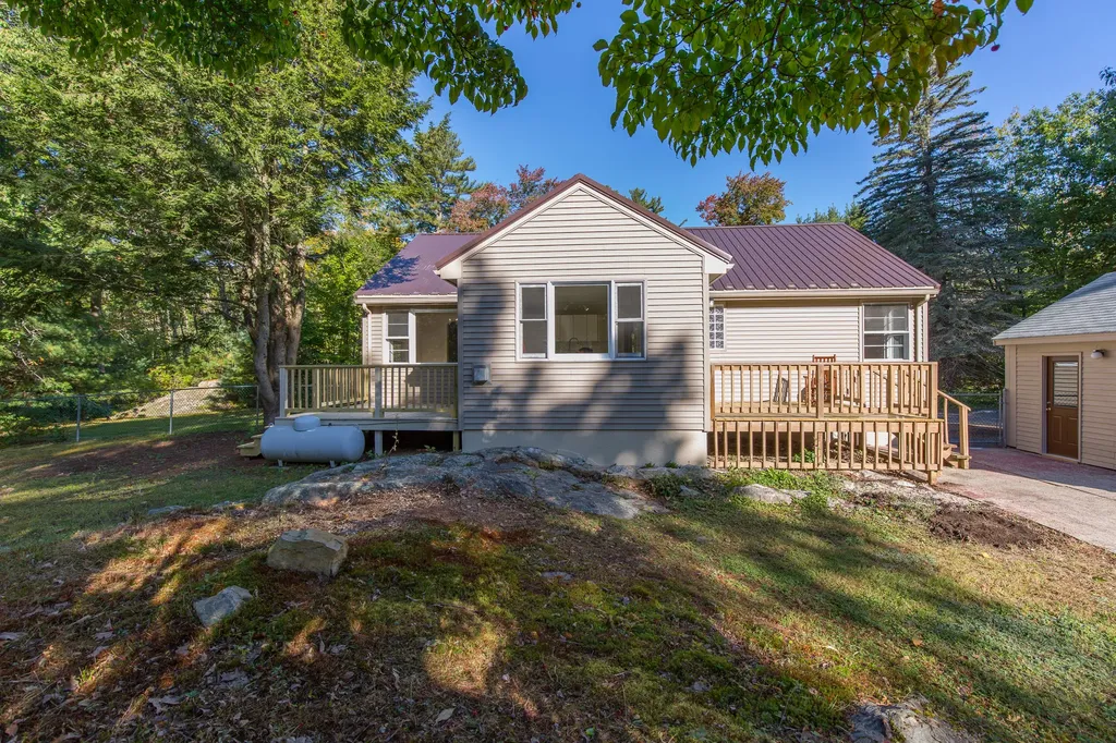 106 Falmouth Road Falmouth ME 04105