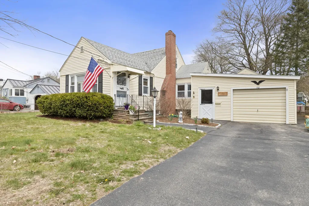 132 Rogers Road Kittery ME 03904