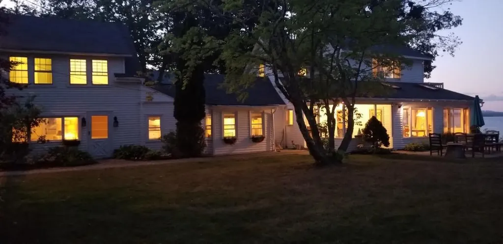 746 Shore Road Northport ME 04849
