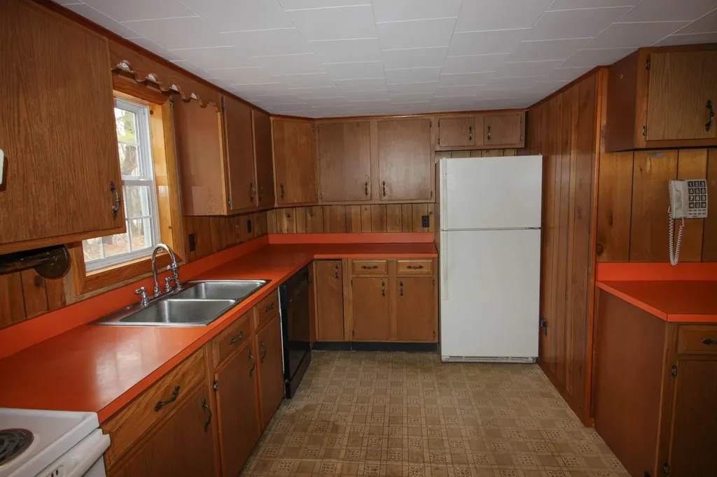 39 Rabbit Road Bethel ME 04217