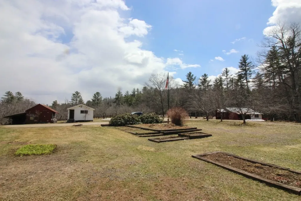 39 Rabbit Road Bethel ME 04217