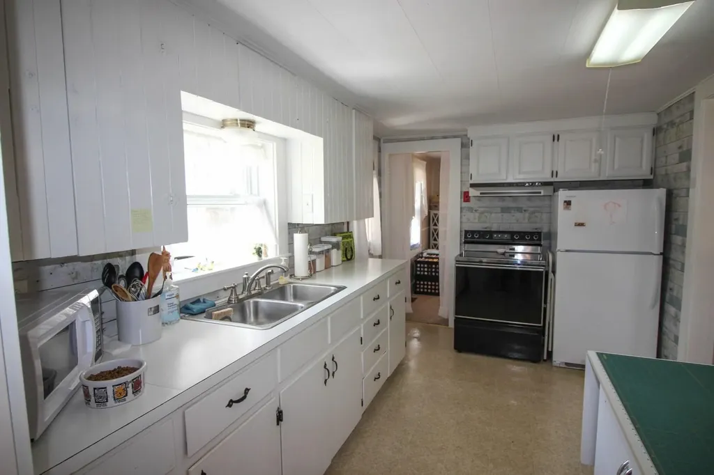 39 Rabbit Road Bethel ME 04217