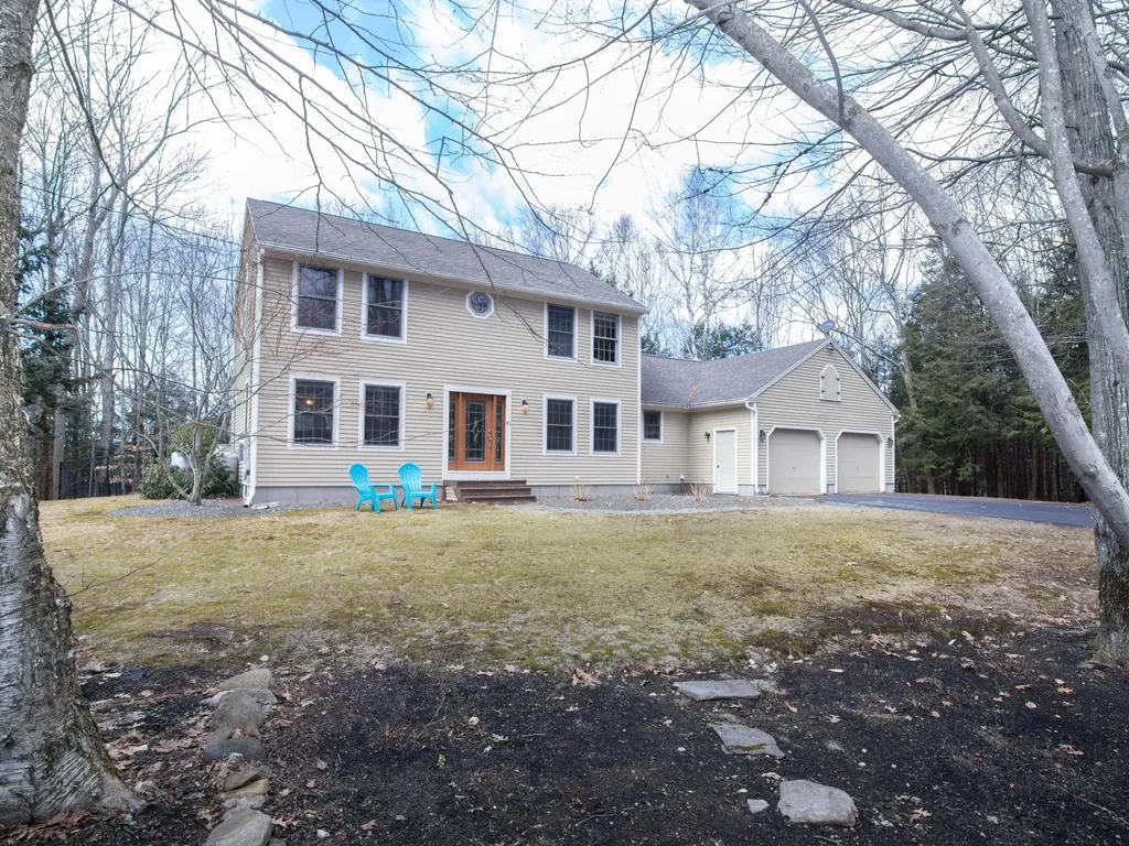 61 Rodrigue Heights Augusta ME 04330