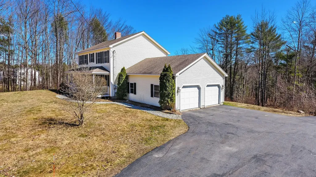 18 Hunter Hill Road Durham ME 04222