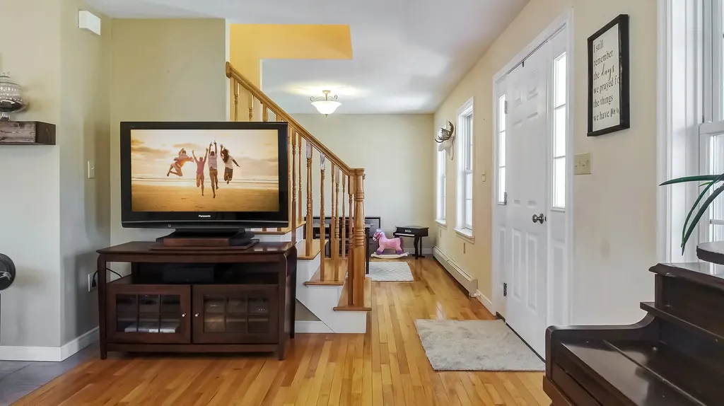18 Hunter Hill Road Durham ME 04222