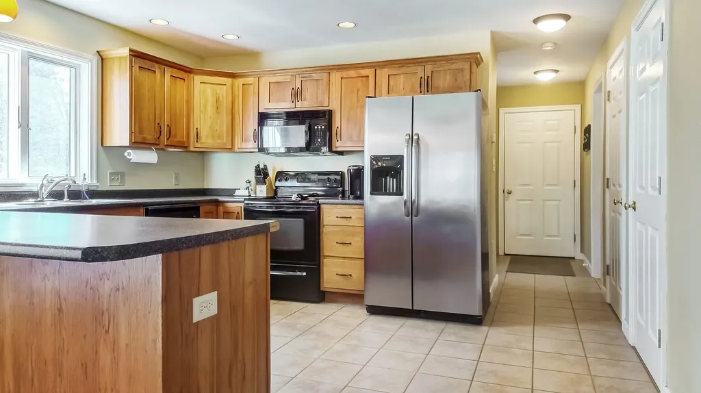 18 Hunter Hill Road Durham ME 04222
