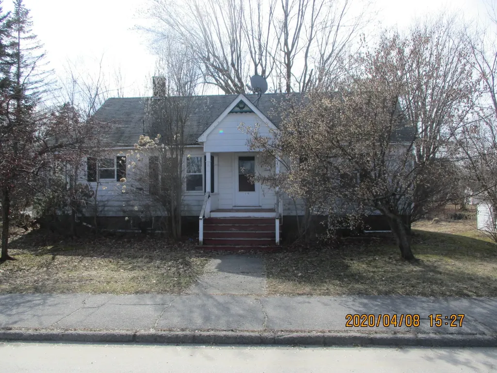 116 Hartland Avenue Pittsfield ME 04967