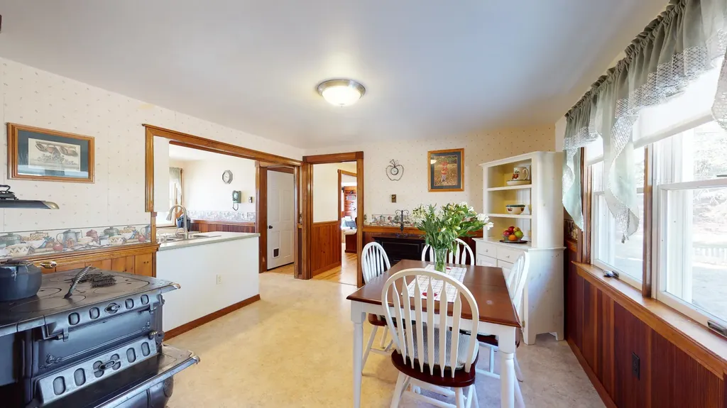 65 Sunrise Terrace Thomaston ME 04861