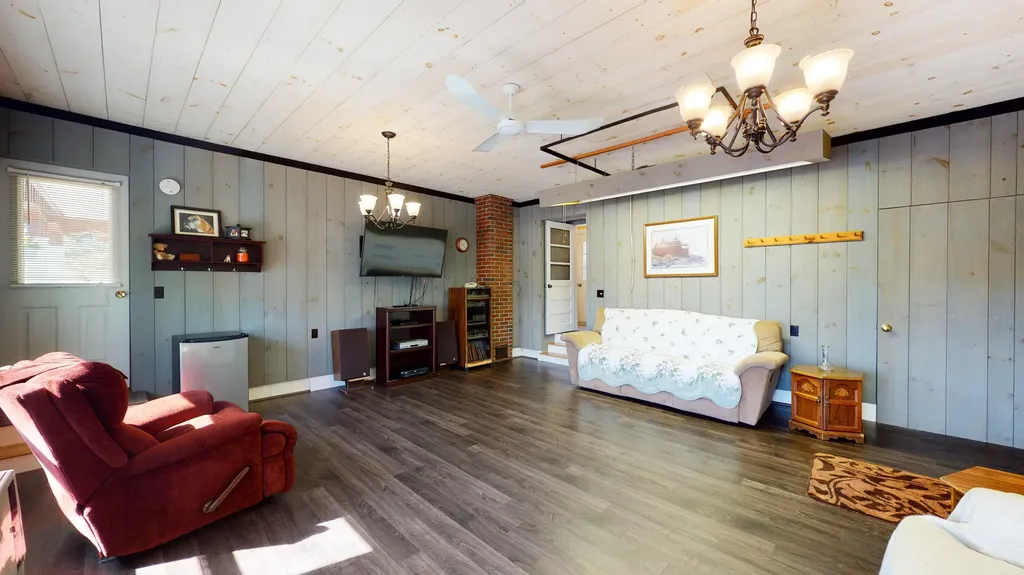 65 Sunrise Terrace Thomaston ME 04861