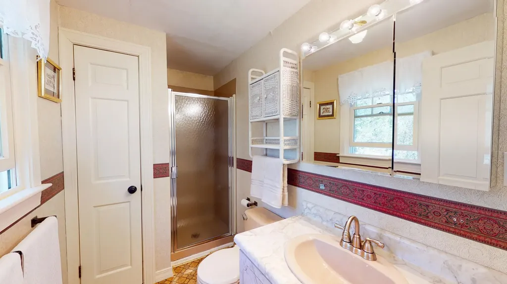 65 Sunrise Terrace Thomaston ME 04861