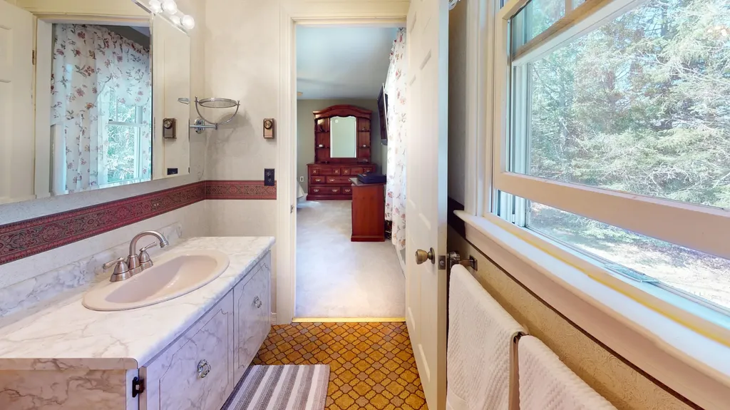 65 Sunrise Terrace Thomaston ME 04861