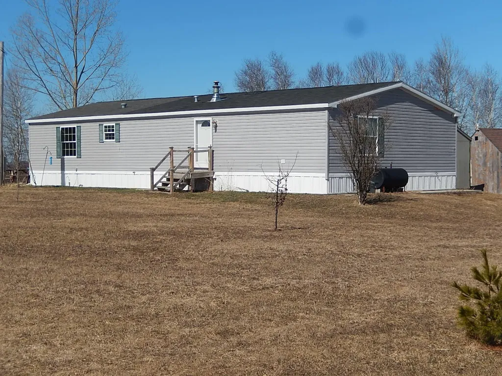 4 Moulton Hill Lane Thorndike ME 04986