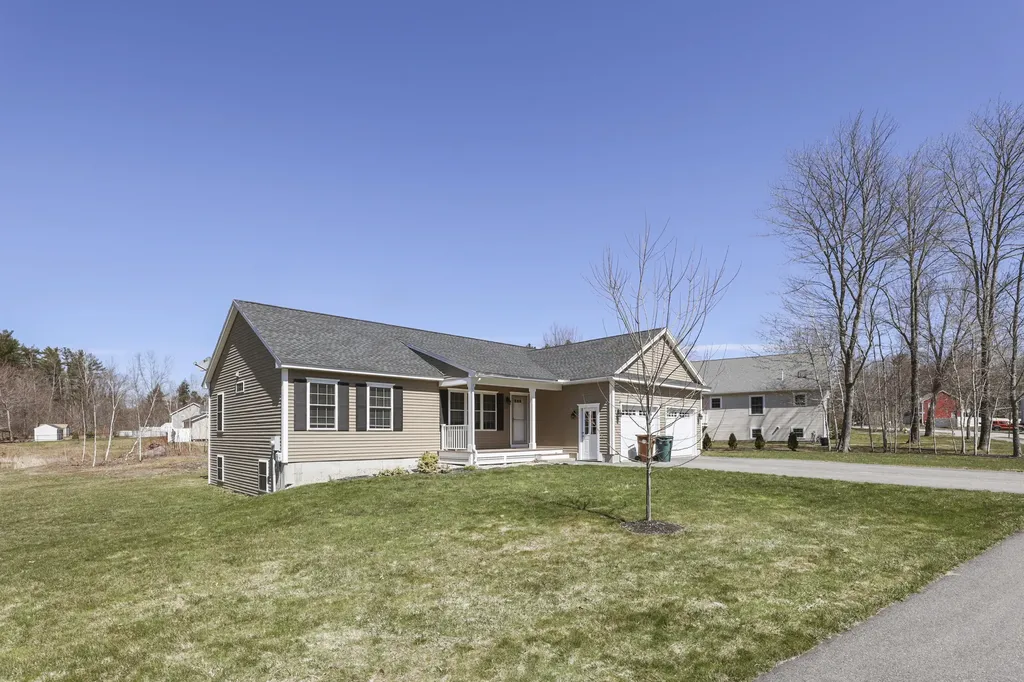 39 Hubbard Street Saco ME 04072