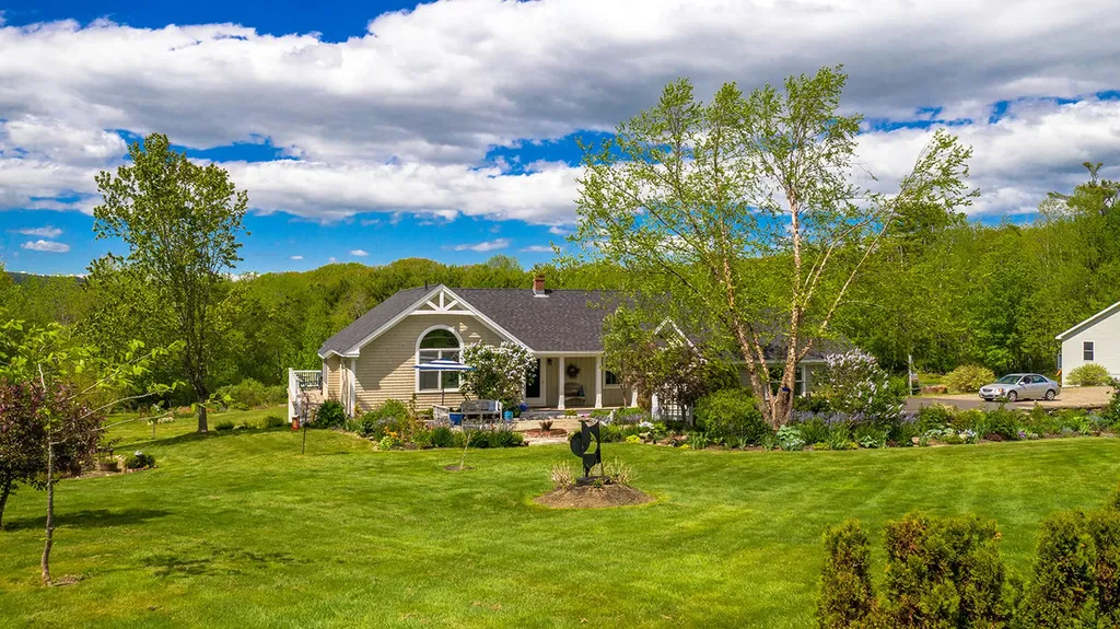 947 Beach Road Lincolnville ME 04849