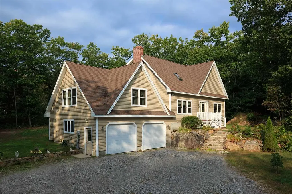 674 Pool Street Biddeford ME 04005